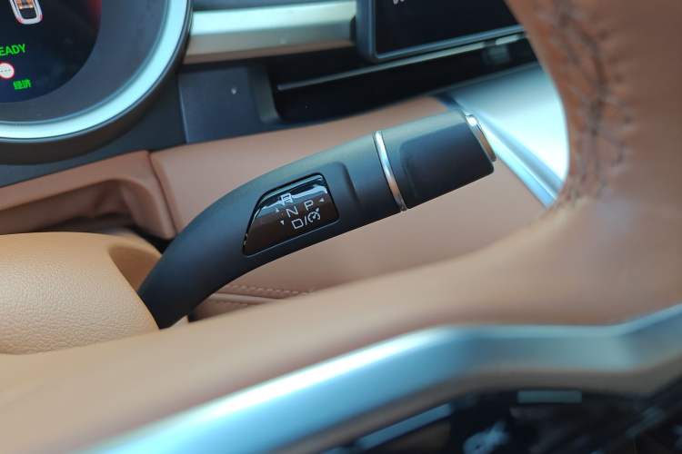 Used ORA Lightning Cat 2022 555 km Luxury Edition