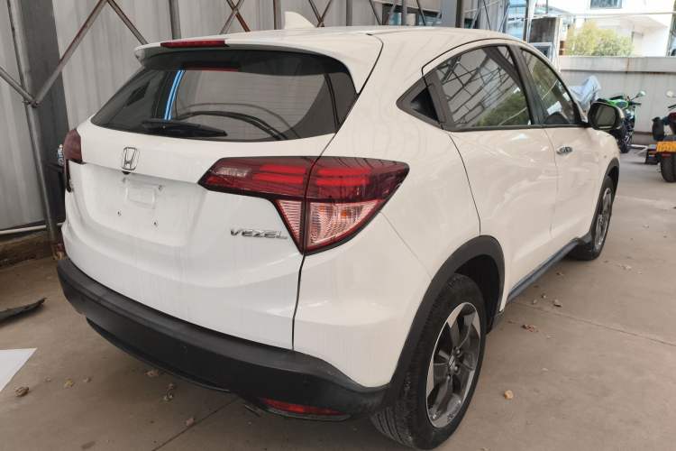 Used Honda Vezel 2017 1.8L CVT Front-Wheel Drive Pioneer Edition