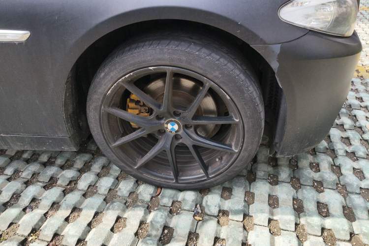 Used BMW 5 Series 2012 523Li Luxury Model
