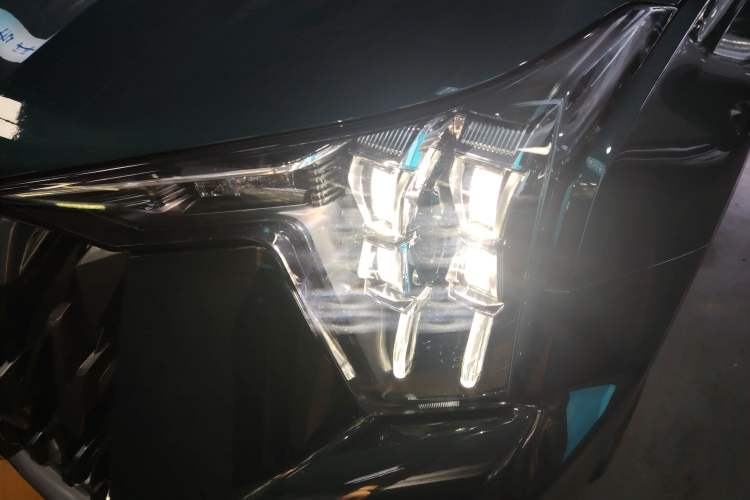 Used GAC Trumpchi GS8 2022 Dual-Engine Series 2.0TM Two-Wheel Drive Prestige Edition (7 Seats)