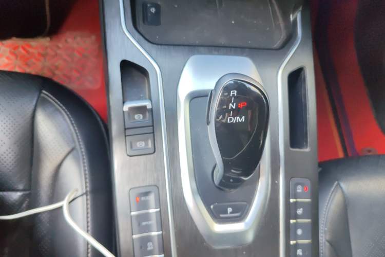 Used Wey VV6 2020 2.0T Two-Wheel Drive Smart Enjoyment+ Gear Lever