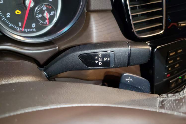 Used Mercedes-Benz GLE 2017 GLE 320 4MATIC Dynamic Model Gear Lever