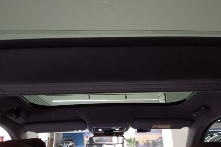 Used Hima AITO M8 2025 Extended-Range Ultra Version 53.4 kWh 6-Seater Edition