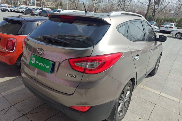 Used Hyundai ix35 2013 2.0L Automatic Two-Wheel Drive Smart GLS China IV Standard