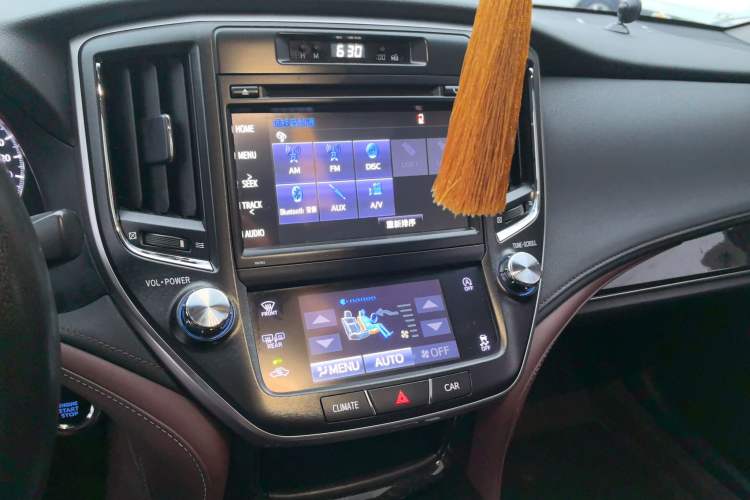 Used Toyota Crown 2018 2.0T Sport Edition Audio And AC Panel