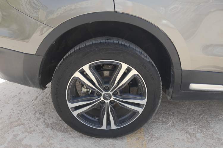 Used Geely Auto Emgrand X7 Sport 2022 1.8TD DCT Zhiya Trim Right Rear Wheel Hub