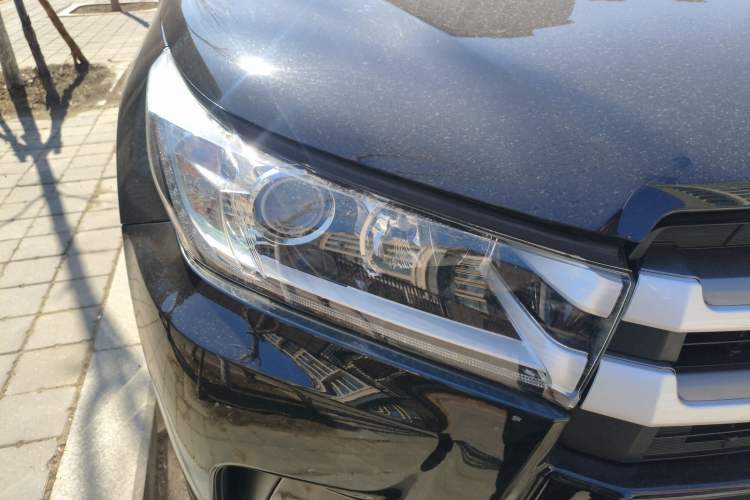 Used Toyota Highlander 2018 2.0T Two-Wheel Drive Elite Edition 5 Seats Emission Standard China V
