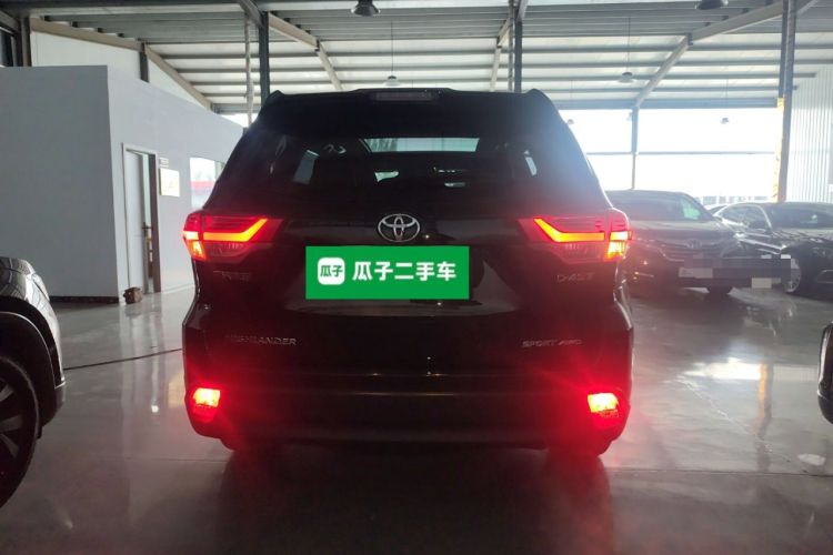 Used Toyota Highlander 2021 2.0T Four-Wheel Drive Luxury Edition 7 Seats Rear