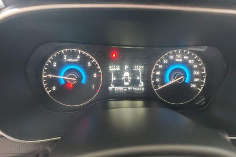 Used Dongfeng Fengon 580 2017 1.5T CVT Smart Style Model