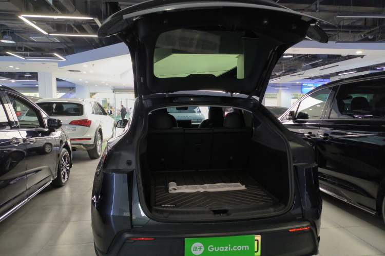 Used Tesla Model Y 2025 Long-Range All-Wheel Drive First Edition