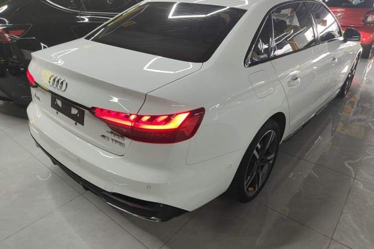 Used Audi A4L 2022 40 TFSI Luxury Dynamic Model