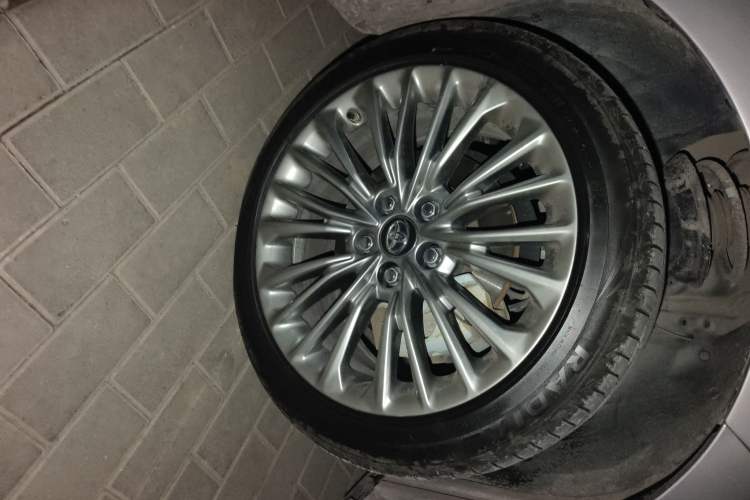 Used Toyota Avalon 2022 Dual-Engine 2.5L XLE Premium Edition
