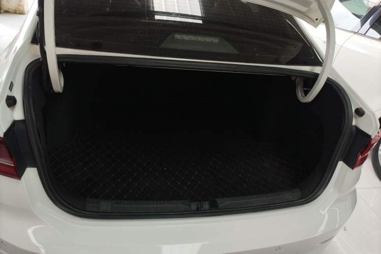 Used Volkswagen Lavida 2021 1.5L Automatic Comfort Edition Trunk