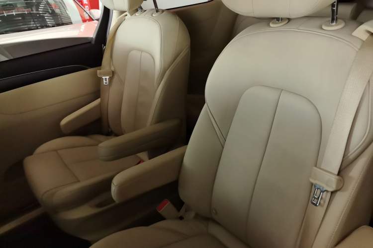 Used Buick GL8 2023 ES Lu Zun Deluxe Model