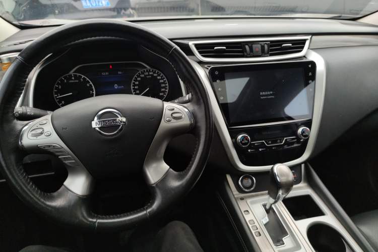 Used Nissan Murano 2019 2.5L XL Two-Wheel Drive Smart Connect Luxury Edition China VI Standard