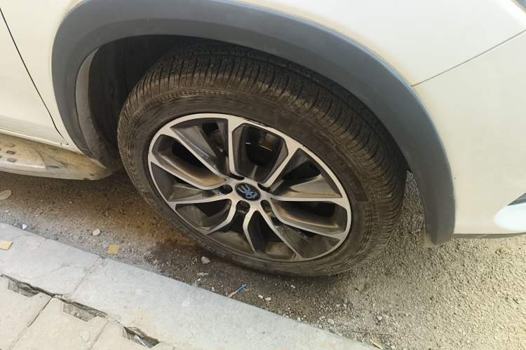 Used BYD Song New Energy 2017 Song DM 1.5TID All-Wheel Drive Luxury Model
