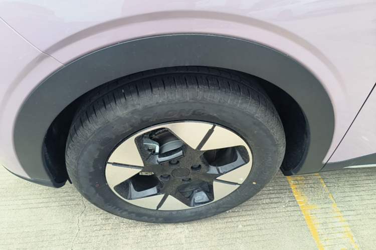 Used Geely Galaxy Geome 2025 UP 410km Exploration+ Edition
