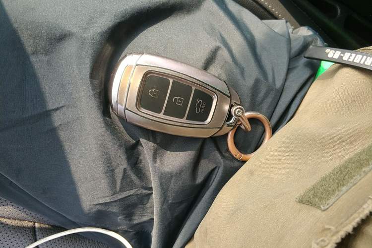 Used Hyundai Elantra 2023 1.5L CVT GLX Elite Edition Vehicle Key