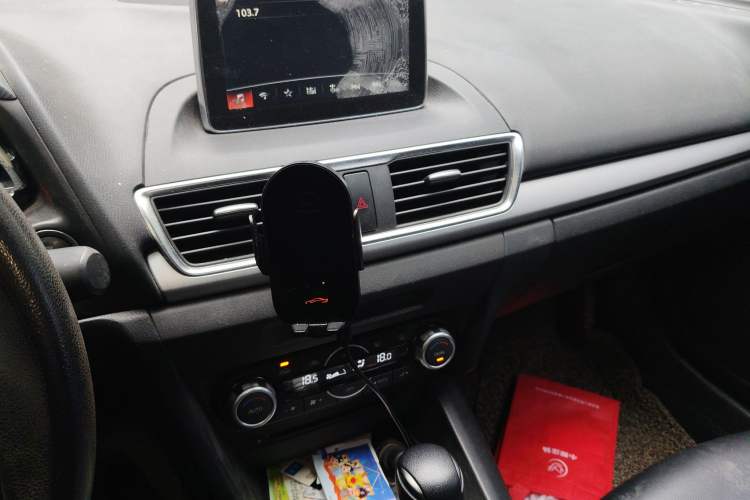 Used Mazda Mazda 3 Axela 2016 Sedan 1.5L Automatic Luxury Model