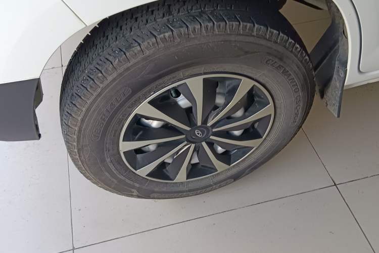 Used Karry Jiangtun E5 2024 268 km Range Open-Window 6-Seater Version
