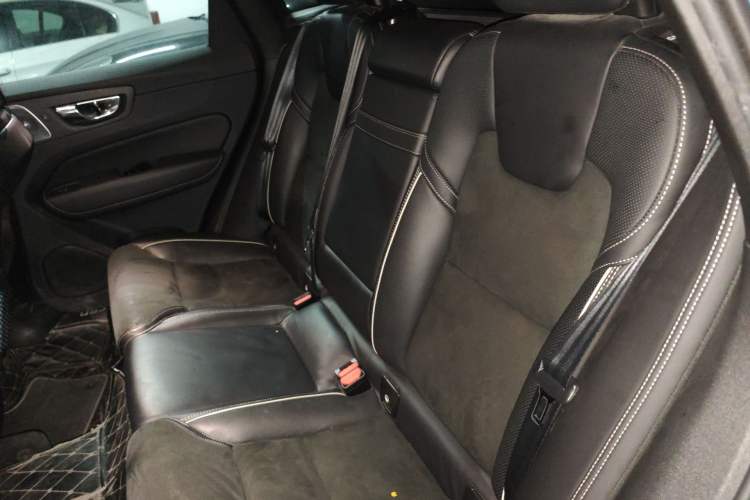 Used Volvo XC60 2019 T5 4x4 Zhiyuan Sport Edition China V Standard Left Rear Seat