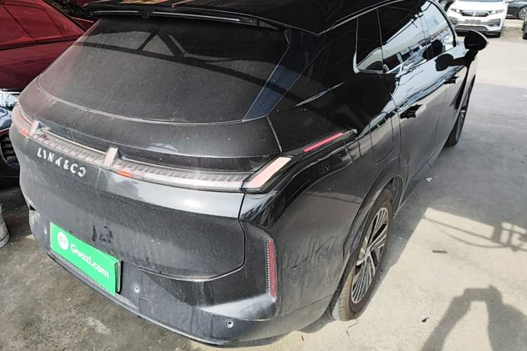 Used Lynk & Co 08 EM-P 2023 120km Long-Range Halo