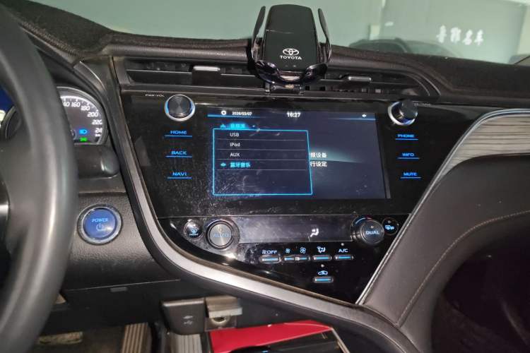 Used Toyota Camry 2019 Revised Version Dual-Engine 2.5 HG Luxury Edition Audio And AC Panel