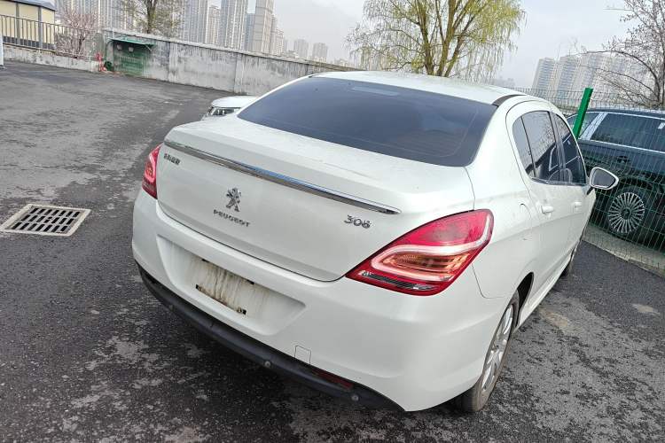 Used Peugeot 308 2014 Enjoy Edition Classic 1.6L Manual YouShang Model
