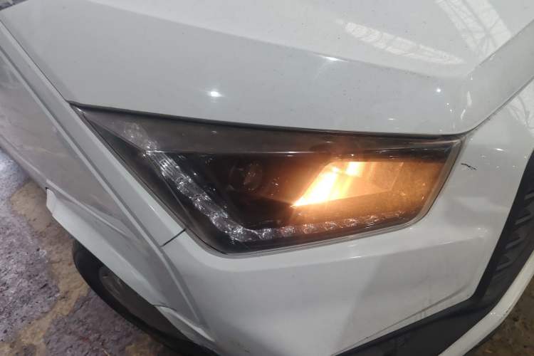 Used JMC Transit 2019 2.8T Commercial Version Long Wheelbase Mid-Roof 6-Seater Rear Single Tire China VI Emission Standard – JX493
