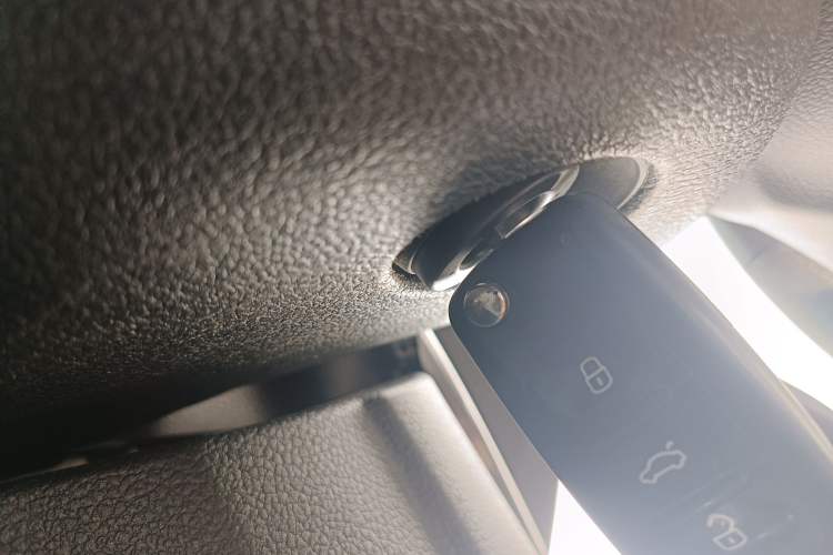 Used Volkswagen Passat 2016 330TSI DSG Luxury Edition Vehicle Key