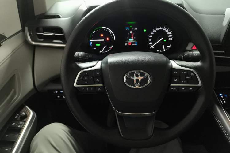 Used Toyota Sienna 2024 2.5L Hybrid Comfort Edition
