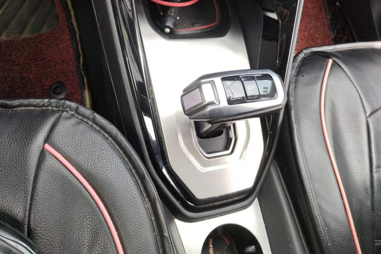 Used Haval H2s 2017 Red-Label 1.5T Dual-Clutch Luxury Model