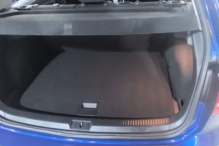 Used Volkswagen Golf 2015 1.6L Automatic Fashion Model