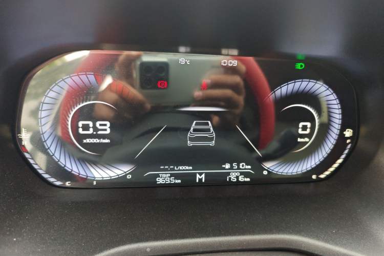 Used Geely Auto Emgrand 2025 4th Generation 1.5L Manual – Dragon Edition
