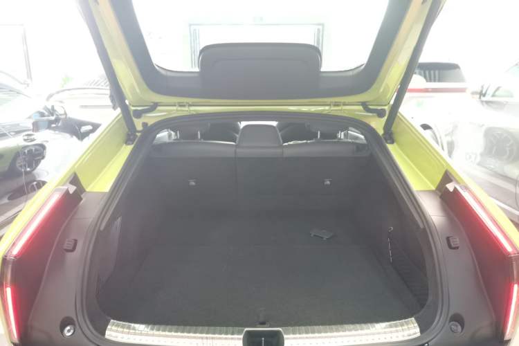 Used XPeng P7 2025 Model—702 Long Range Ultra
