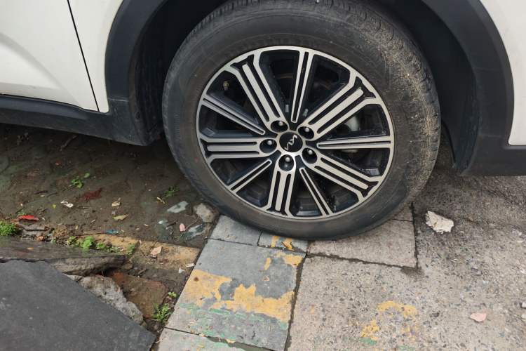 Used Kia Sportage R 2021 Ace 2.0L Splendid Edition Right Front Wheel Hub