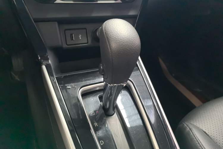 Used Nissan Sylphy 2022 Classic 1.6XL CVT Luxury Edition Gear Lever