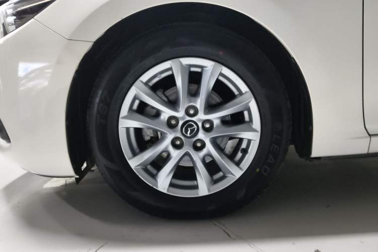 Used Mazda Mazda 3 Axela 2017 Sedan 1.5L Automatic Luxury Model Emission Standard China V
