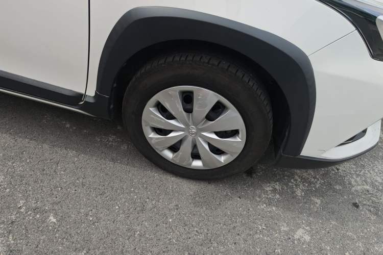 Used Toyota YARiS L Zhi Xuan 2022 1.5L CVT Leading PLUS Edition Right Front Wheel Hub