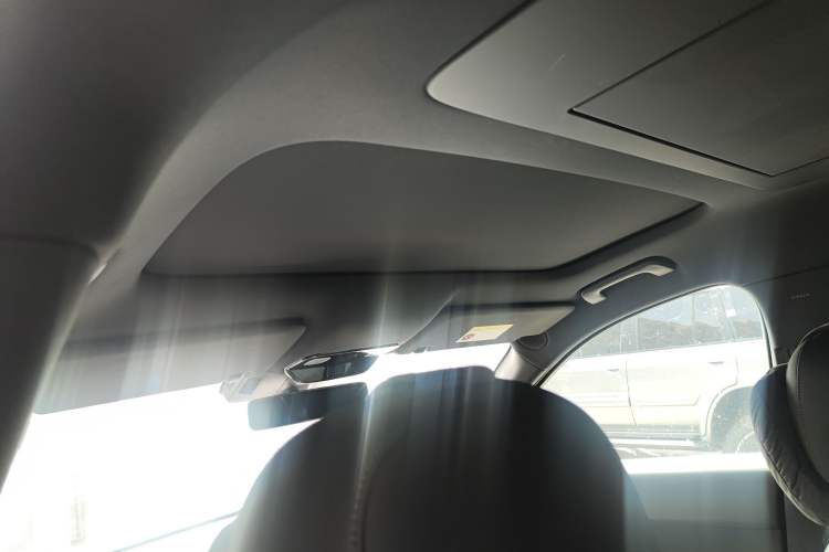 Used Li Auto L9 2025 Ultra Smart Refreshed Edition Headliner