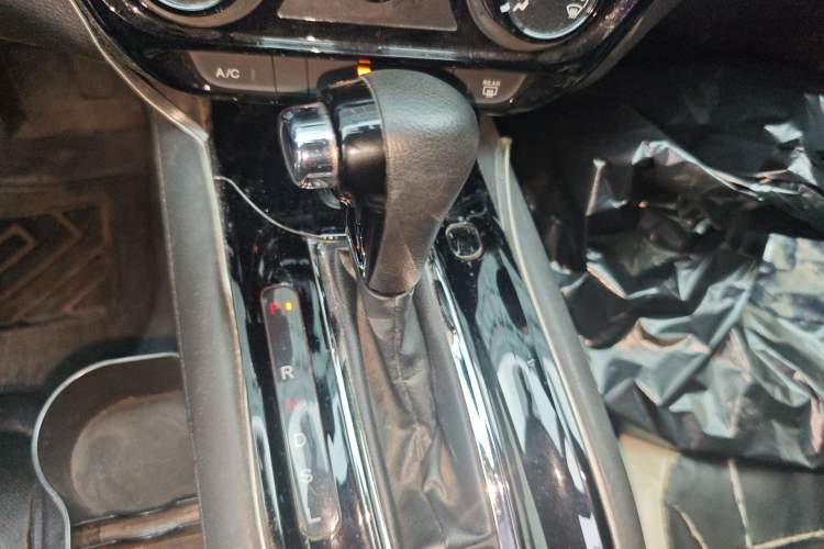 Used Honda Vezel 2020 1.5L CVT Elite Edition
