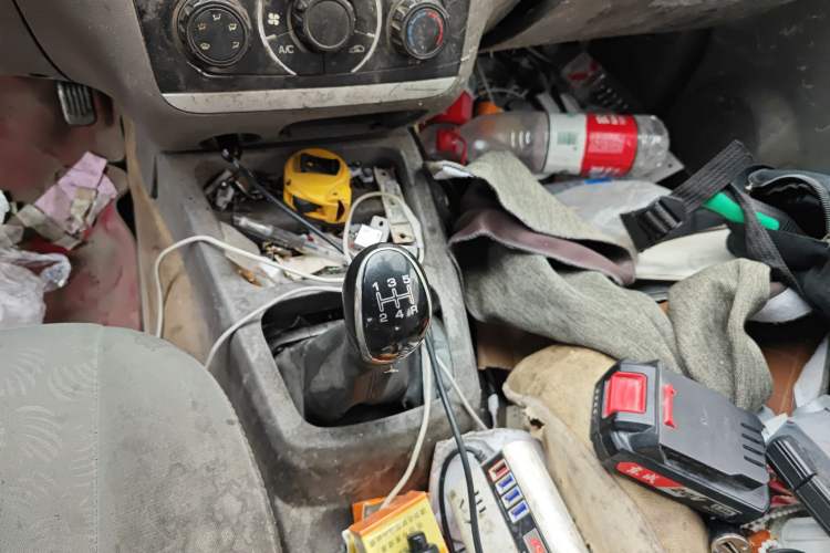 Used BAIC Weiwang M20 2014 1.5L practical type BJ415A Gear Lever