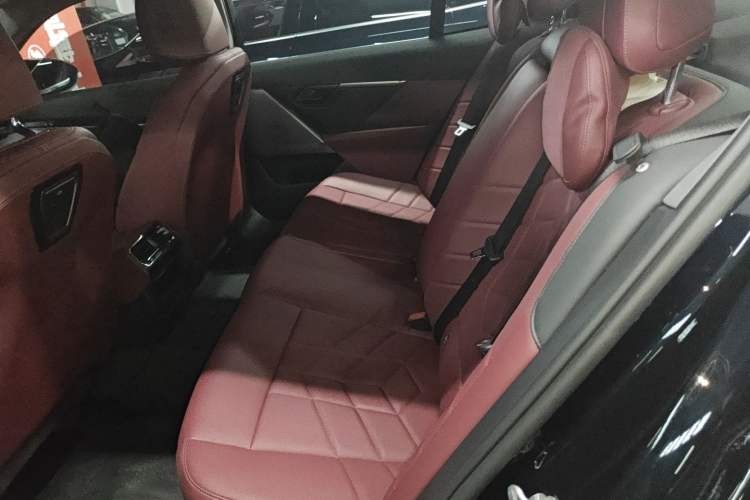 Used BMW i5 2024 eDrive 35L M Sport Package
