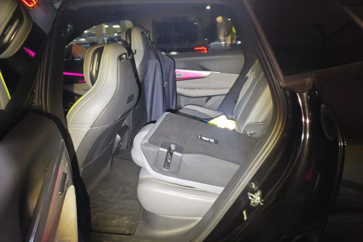 Used Lynk & Co 08 EM-P 2023 245km Ultra-Long Range Halo Left Rear Seat