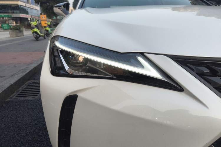 Used Lexus UX 2020 260h Explore & Adventure Edition