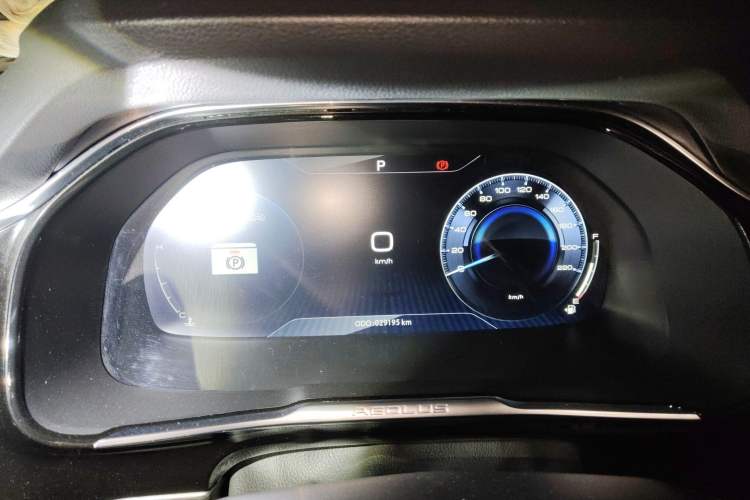 Used Dongfeng Aeolus AX7 2019 1.6T Automatic AI Navigation Model China V Standard Instrument Cluster
