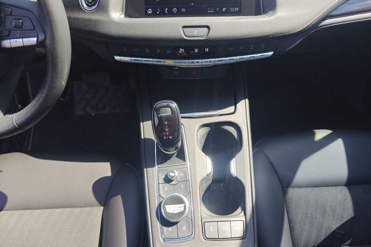 Used Cadillac XT4 2022 28T Two-Wheel Drive Fashion Edition