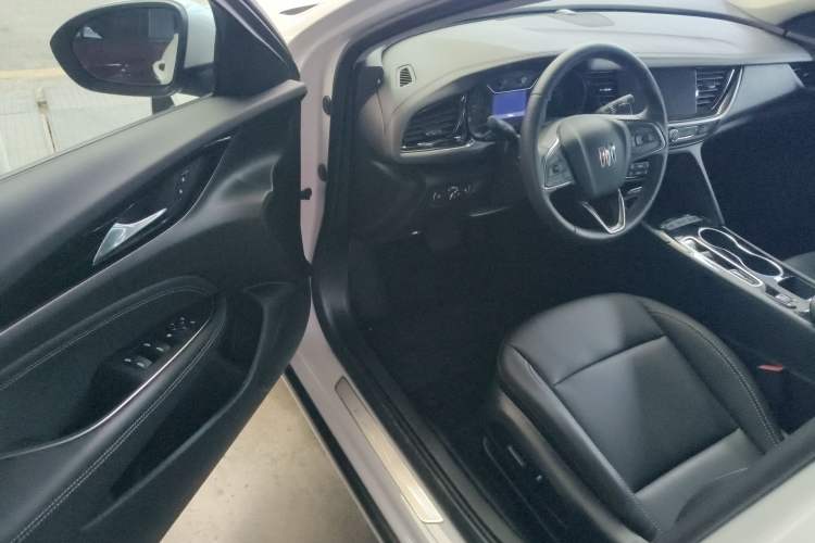 Used Buick Regal 2024 25T Deluxe Edition
