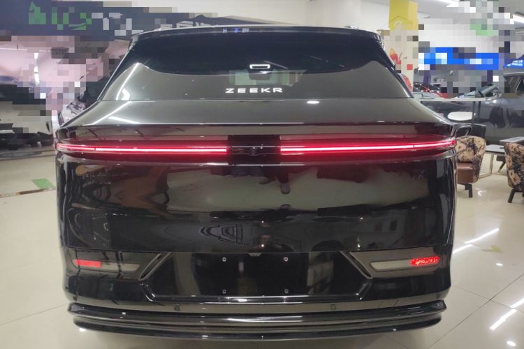 Used Zeekr 7X 2025 100 kWh Long-Range Rear-Wheel Drive with Intelligent Driving Features