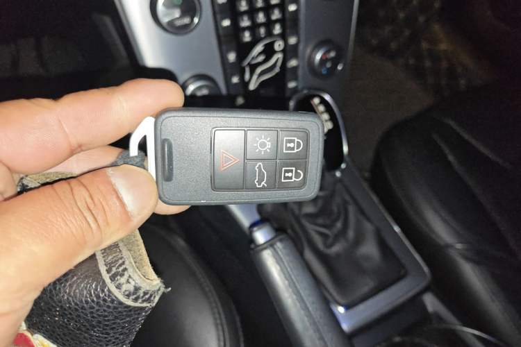 Used Volvo V40 2017 T3 Zhiya Edition Vehicle Key